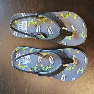 REEF boys sandals